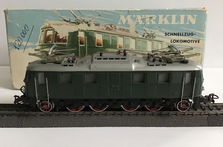 Marklin HO 3024.1 Locomotiva Elettrica E 18 DB con scatola originale Marklin
