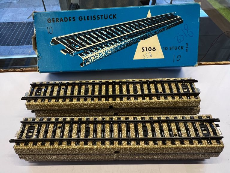 Marklin HO 5106 10 binari dritti M in ottimo stato con scatola originale