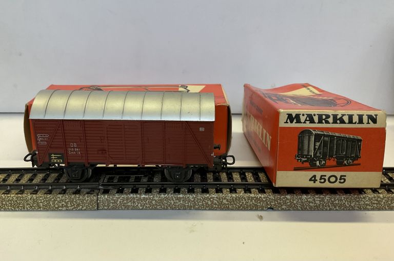 Marklin HO 4505 Freight car  in original box (damaged)