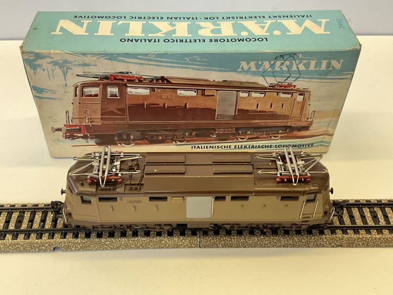 Marklin HO 3035 Locomotiva Elettrica E 424 FS con scatola originale