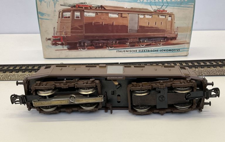 Marklin HO 3035 Locomotiva Elettrica E 424 FS con scatola originale