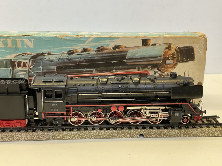 Marklin HO 3027 BR 44 DB locomotiva a vapore con tender e scatola originale