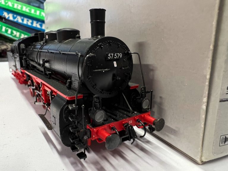 Marklin HO 39552 Freight Steam Locomotive with a Tender second hand excellent conditions