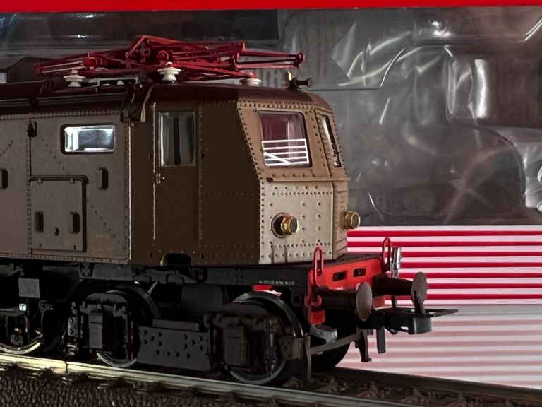 Rivarossi HR2902S FS, Electric locomotive E428 2nd series, original, wheels, ep. IVa with DCC sound decoder