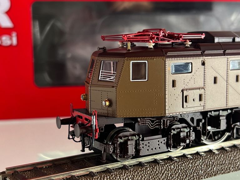 Rivarossi HR2902S FS, Electric locomotive E428 2nd series, original, wheels, ep. IVa with DCC sound decoder