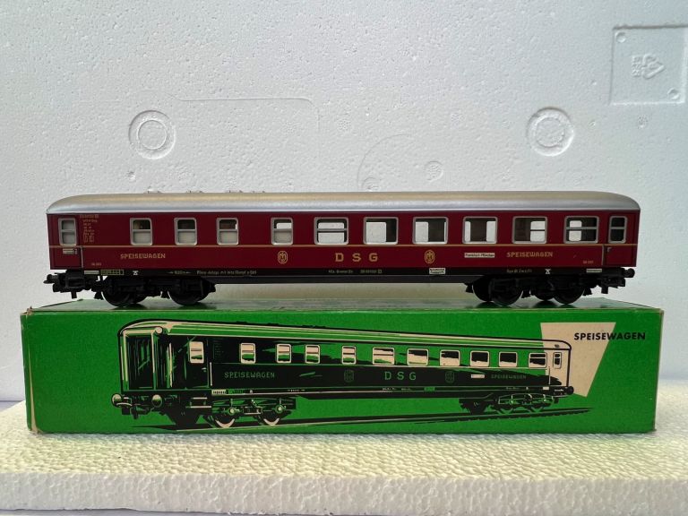 Marklin HO 4024  DB Express Train Restaurant Car in original box