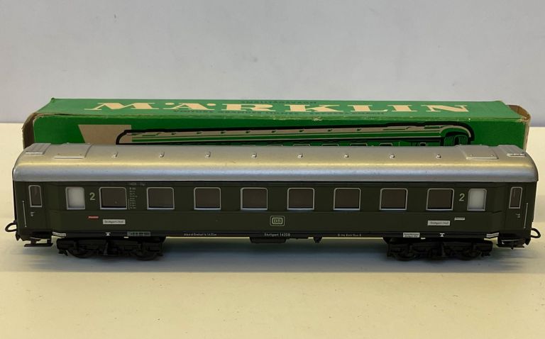 Marklin HO 4037 Carrozza per treno rapido 2a classe DB in lamierino con scatola originale