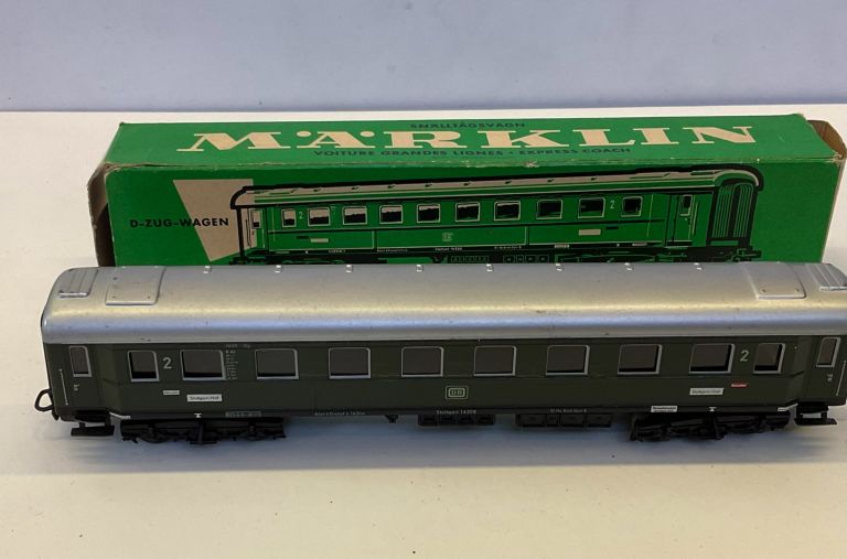 Marklin HO 4037 Carrozza per treno rapido 2a classe DB in lamierino con scatola originale
