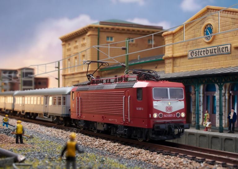 Minitrix Scala N 16431 Locomotiva elettrica Gruppo 143