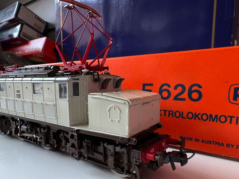 Roco HO 04187 F Locomotiva elettrica E.626 FS livrea grigio pietra