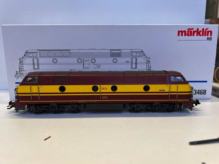 Marklin HO 3468 Heavy diesel loco Serie 1800 CFL top + original box