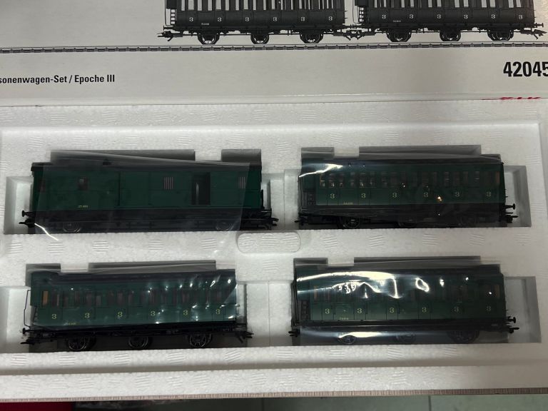 MARKLIN HO 42045 SET 4 CARROZZE PASSEGGERI SNCB