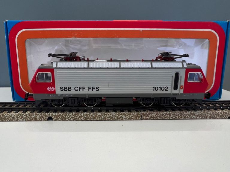 MARKLIN HO 3323 LOCOMOTIVA ELETTRICA Re 4/4 SBB OTTIMA CON SCATOLA ORIGINALE