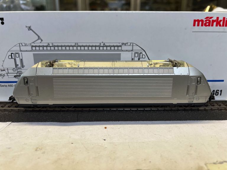 MARKLIN HO 3461 RARA LOCOMOTIVA ELETTRICA SERIE METALL 460 SBB