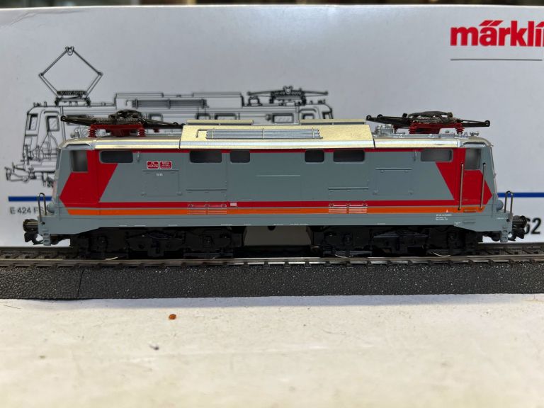 MARKLIN HO 3162 LOCOMOTIVA ELETTRICA FS E 424 LIVREA NAVETTA COME NUOVA
