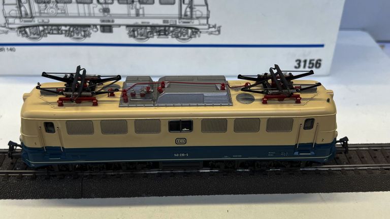 MARKLIN HO 3156 LOCOMOTIVA ELETTRICA BR E 140 DB OTTIMA CON SCATOLA ORIGINALE