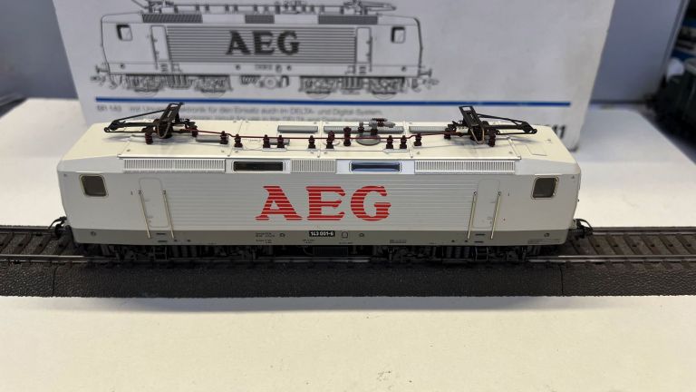 MARKLIN HO 3441 Electric Locomotive BR 143 DB "AEG" DELTA/DIGITAL