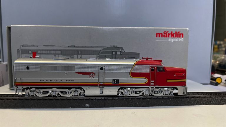 MARKLIN HO 37611 LOCOMOTIVA DIESEL PA1 SANTA FE DIGITAL SOUND USATA MOLTO BUONA