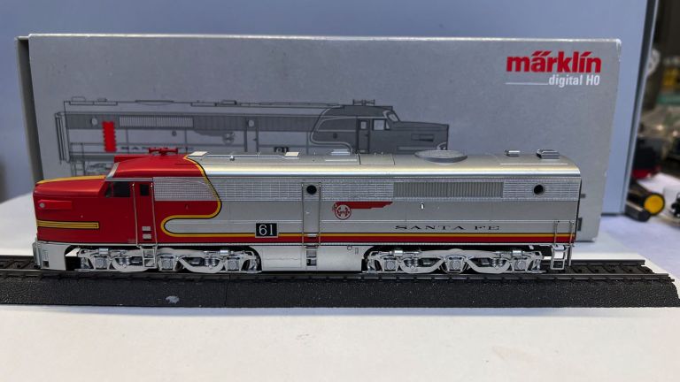 MARKLIN HO 37611 LOCOMOTIVA DIESEL PA1 SANTA FE DIGITAL SOUND USATA MOLTO BUONA