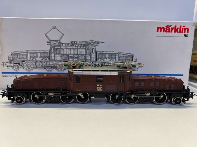 MARKLIN HO 3352 LOCOMOTIVA ELETTRICA SERIE Ce 6/8 SBB COCCODRILLO CON SCATOLA