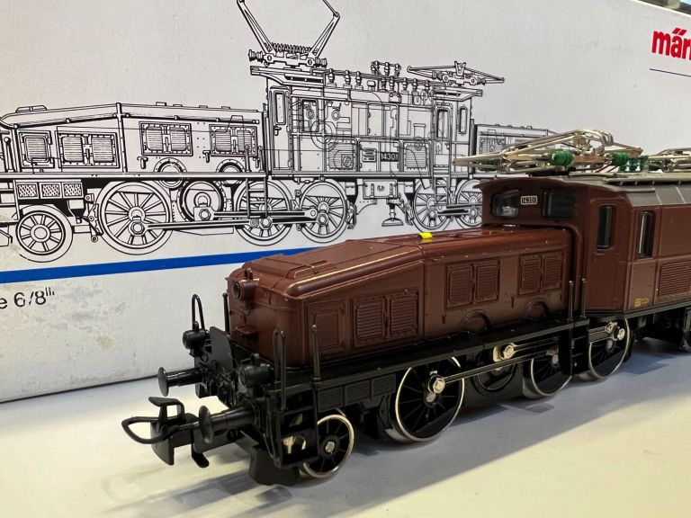 MARKLIN HO 3352 LOCOMOTIVA ELETTRICA SERIE Ce 6/8 SBB COCCODRILLO CON SCATOLA