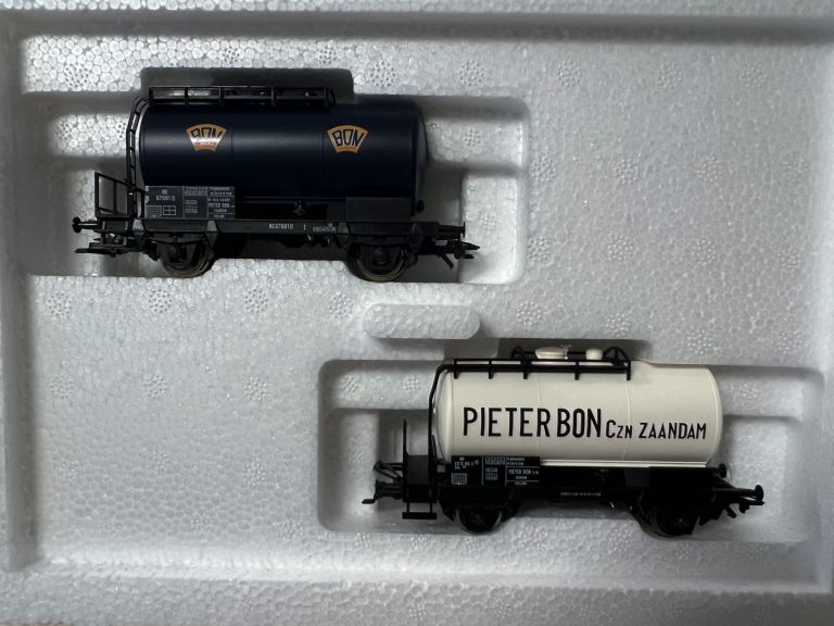 Marklin HO 48452 Standard Design 2 Tank Cars Set