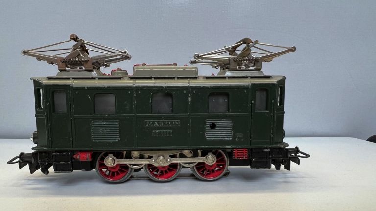 MARKLIN HO RSM 800 ELECTRIC LOCOMOTIVE GOOD ORIGINAL CONDITIONS WITH REPLICA BOX