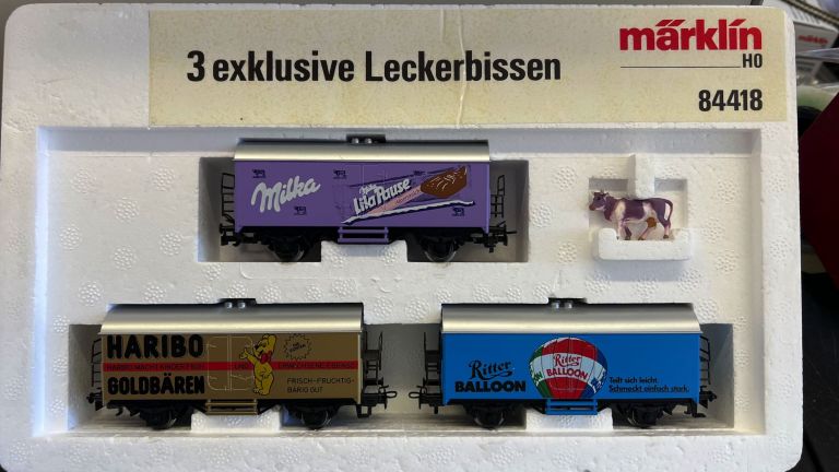 MARKLIN HO 84818 SET 3 CARRI CHIUSI A 2 ASSI MILKA, HARIBO & RITTER COME NUOVI
