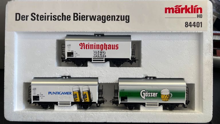 MARKLIN HO 84401 Set with 3 Beer Cars "REININGHAUS", PUNTIGAMER", GOSSER"