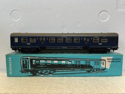 Marklin HO 4049 Carrozza Olandese 2a classe NS in lamierino con scatola originale Marklin
