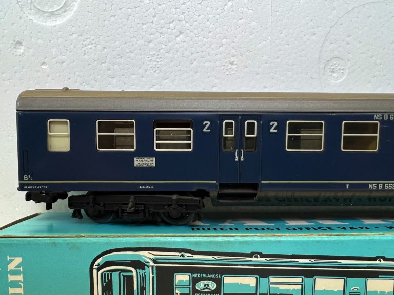 Marklin HO 4049 Carrozza Olandese 2a classe NS in lamierino con scatola originale