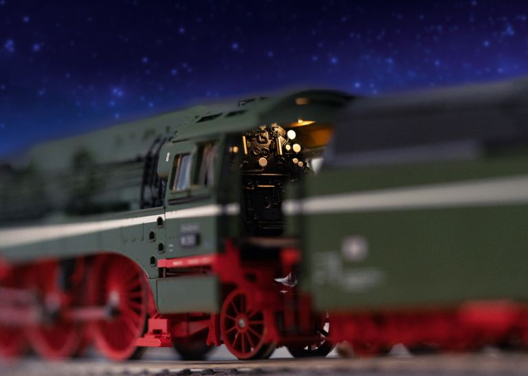 Trix HO 25020  Steam Locomotive, Road Number 18 201