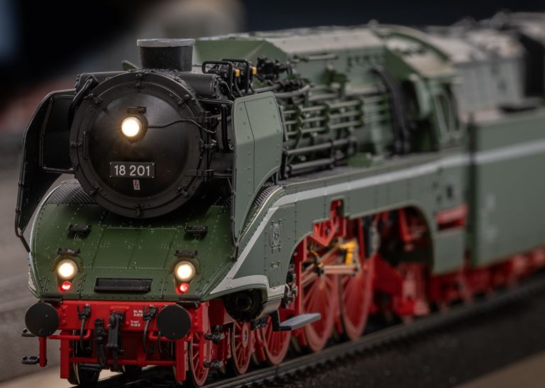 Trix HO 25020  Steam Locomotive, Road Number 18 201