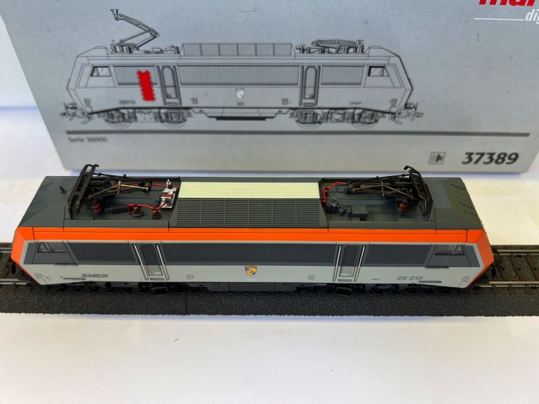 MARKLIN HO 37389 LOCOMOTIVA ELETTRICA SERIE 26000 SNCB DIGITAL SOUND OTTIMA