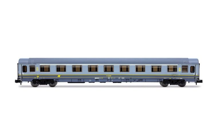 Arnold HN4492 FS, set di 2 carrozze UIC-Z1, composto da 1a classe in livrea grigio/giallo + 2a classe in livrea "Bandiera", ep. V