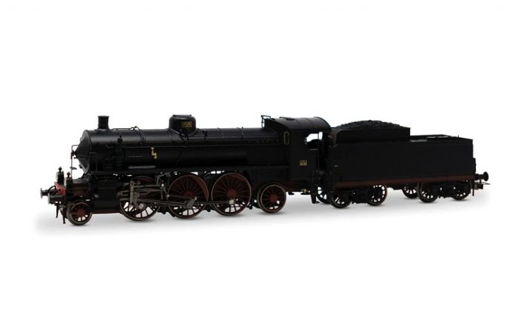 Rivarossi HR2914S FS, FS, locomotiva a vapore Gr. 685, 2a serie, con caldaia corta e fanali a petrolio, ep. III, con decoder sonoro