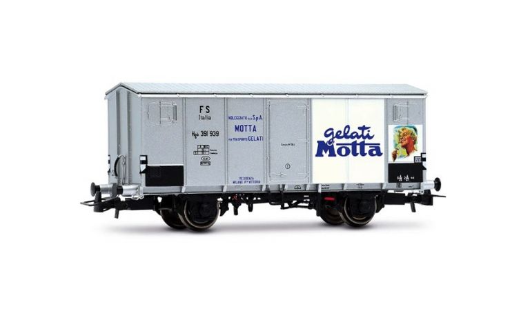 Rivarossi HR6711 FS, 2-axle refrigerated wagon Hgb, metallic body, silver livery "Gelati Motta"
