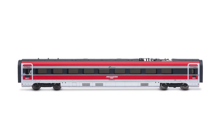 Arnold HN2620D FS Trenitalia, set base di 4 unit&agrave; del treno ad alta velocit&agrave; "Frecciarossa 1000", livrea pubblicitaria "Ducati", ep. VI con decoder digital DCC