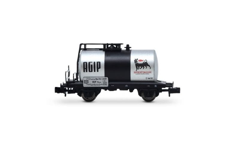 Arnold HN6700 FS, set di 2 carri cisterna a 2 assi "Agip", livrea argento, ep. III-IV