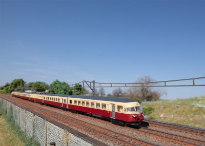 MARKLIN Z 88730 Class RAe TEE II Express Powered Rail Car Train Marklin