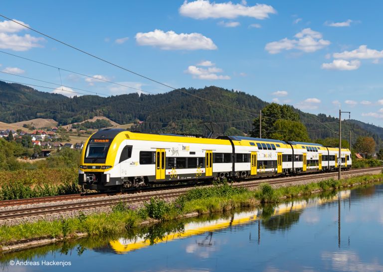 MARKLIN HO 38463 Siemens Desiro HC Electric Powered Train